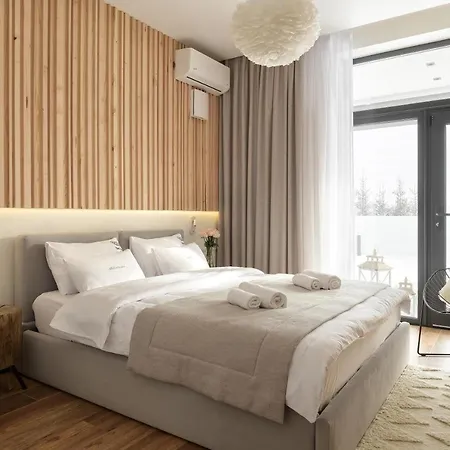 Be Be - Premium Jacuzi & Private Pool Bukovel